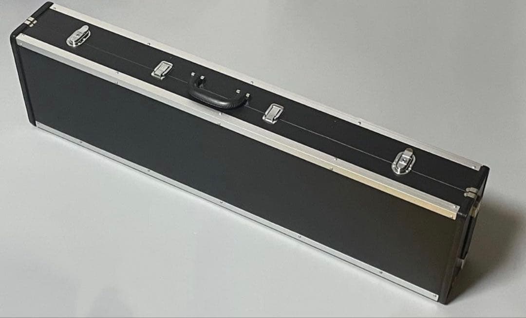 三味線　動物皮　良コンディション　堅牢トランクケース付　フルセット