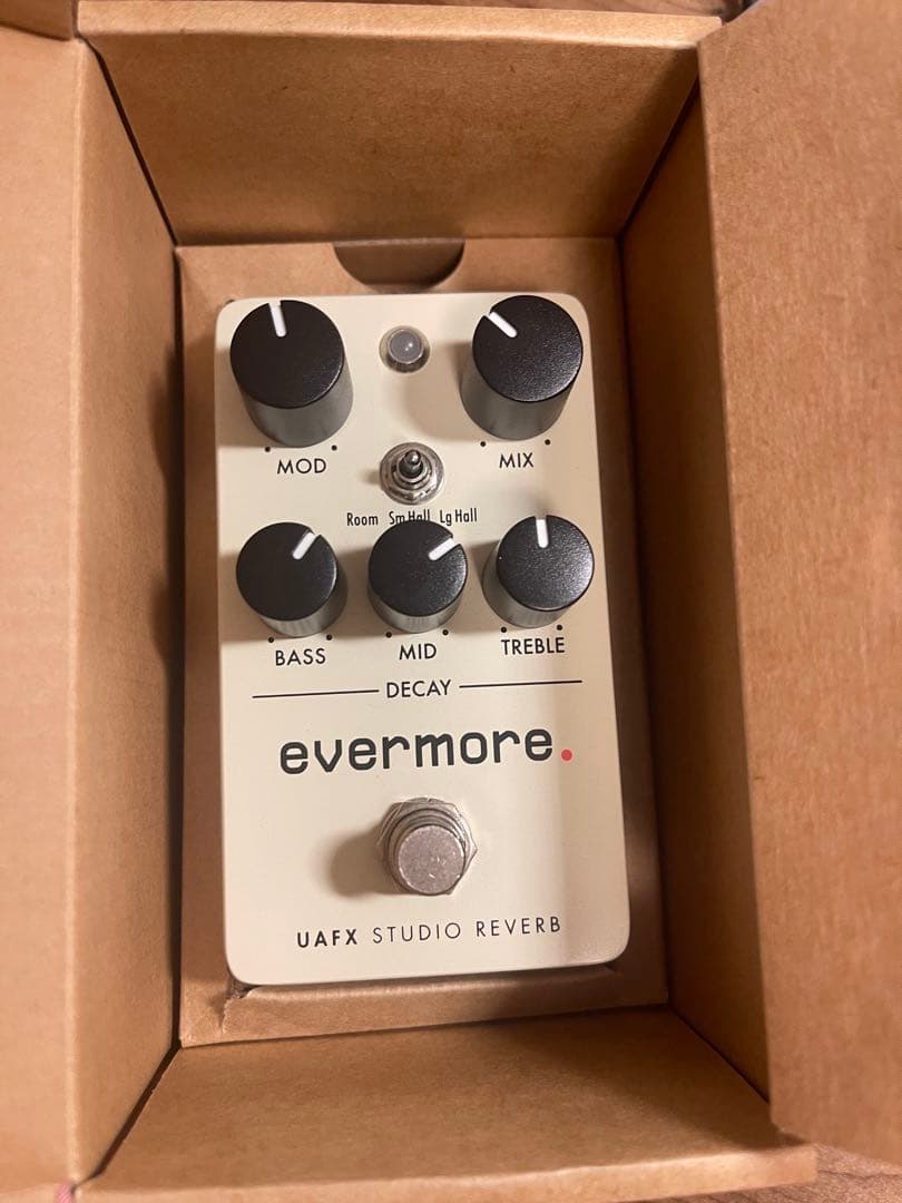 ギター evermore UAFX STUDIO REVERB