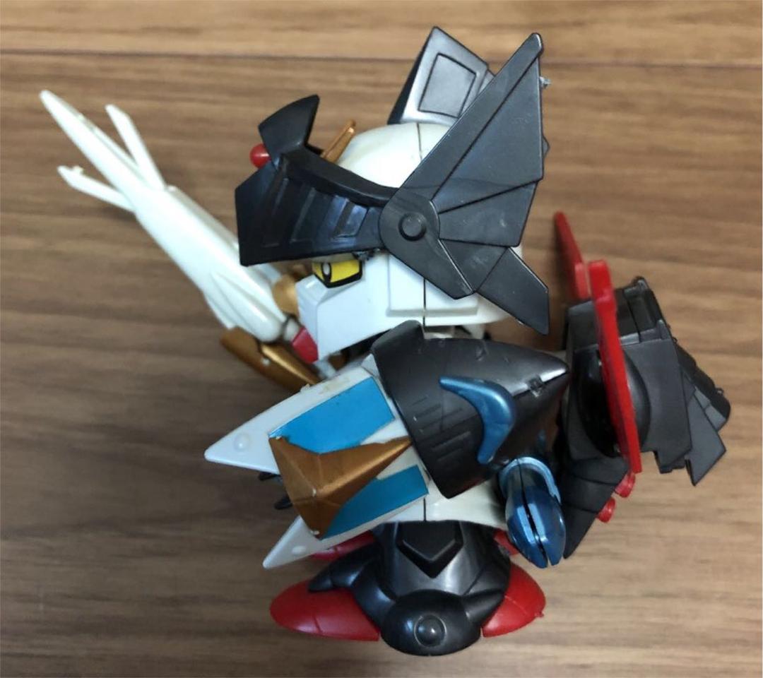 元祖SDガンダム　プラモデル　バーサルナイトガンダム　完成品