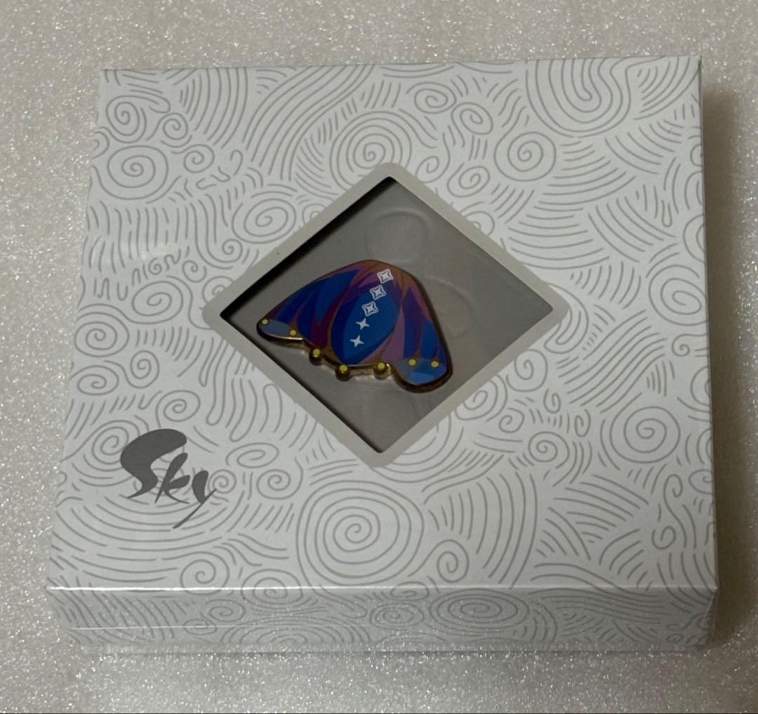 Sky 星を紡ぐ子どもたち ピンバッジ 光の探究者ケープ