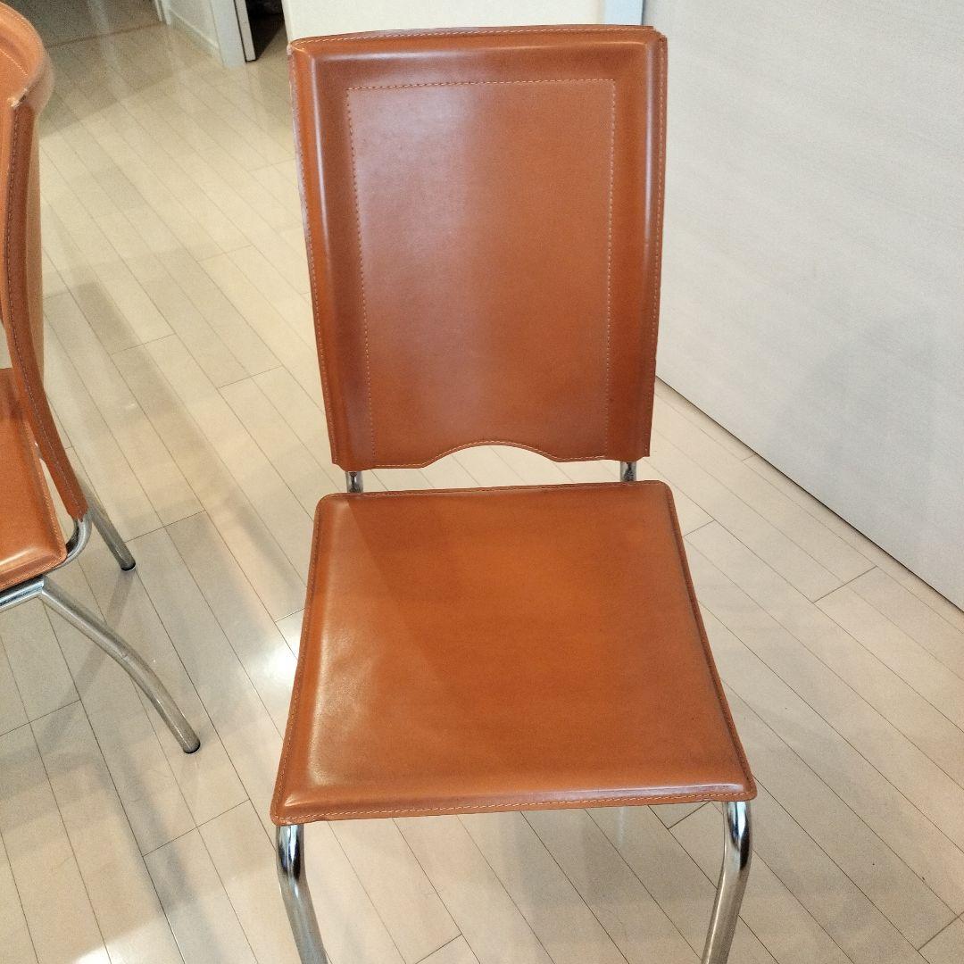 【イタリア製】ガラス製テーブルとレザーチェア4脚セット