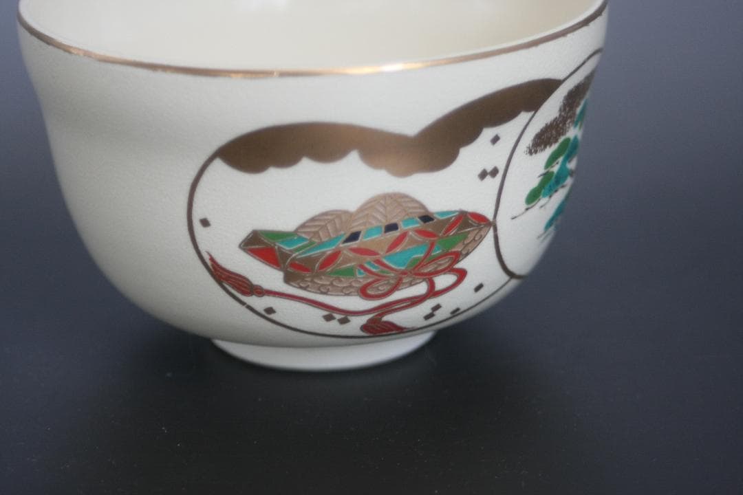 仁清　京焼金彩色絵茶碗　平安英香造