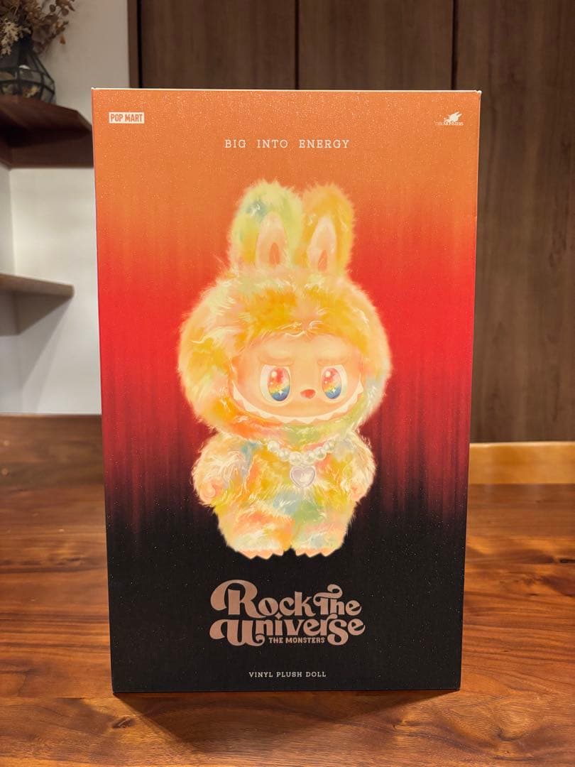 新品未開封　LABUBU ROCK THE UNIVERSE ラブブ