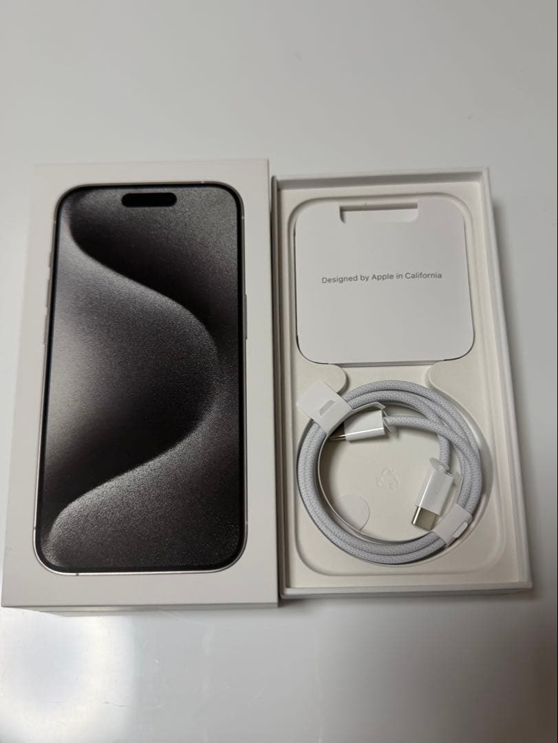 iPhone15 proホワイトチタニウム