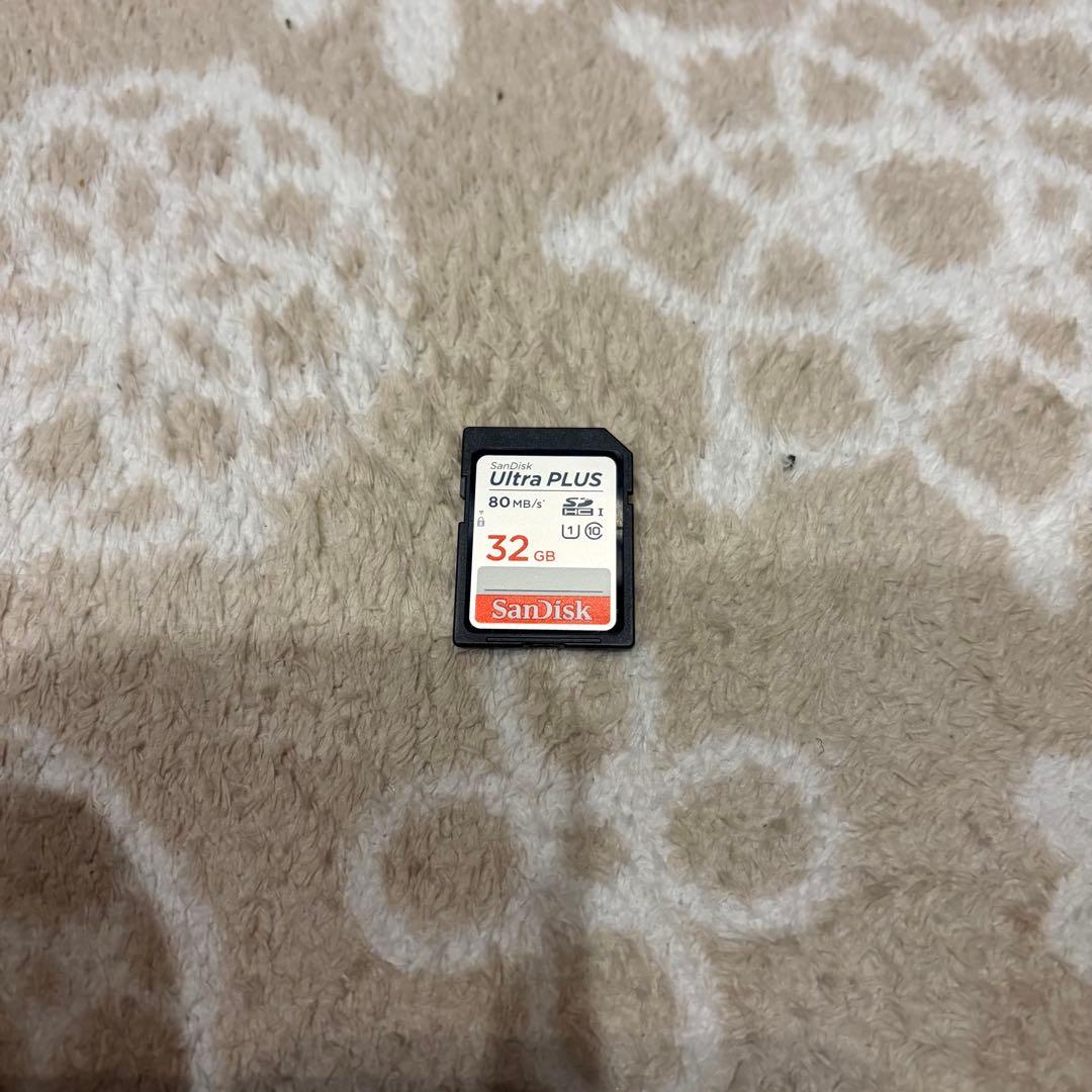 Canon EOS M10 ミラーレスカメラ 2本レンズ付き