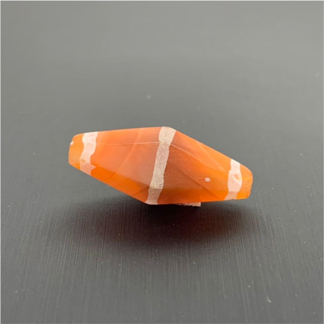 【アンティーク ビーズ】ピュー時代(1200年前)の瑪瑙ビーズ