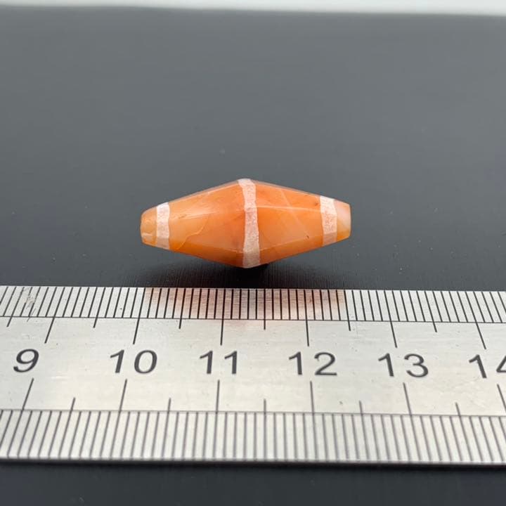 【アンティーク ビーズ】ピュー時代(1200年前)の瑪瑙ビーズ