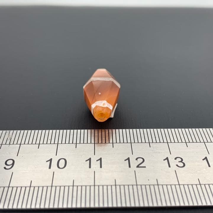 【アンティーク ビーズ】ピュー時代(1200年前)の瑪瑙ビーズ