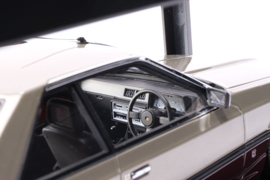 イグニッションモデル 1/18 日産スカイライン2000ターボRS-X