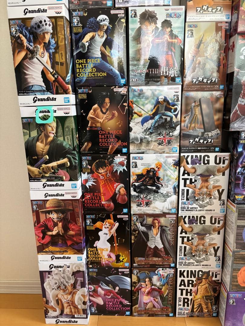 【新品未開封】　フィギュア77体まとめ売り　ワンピース　ドラゴンボール　その他