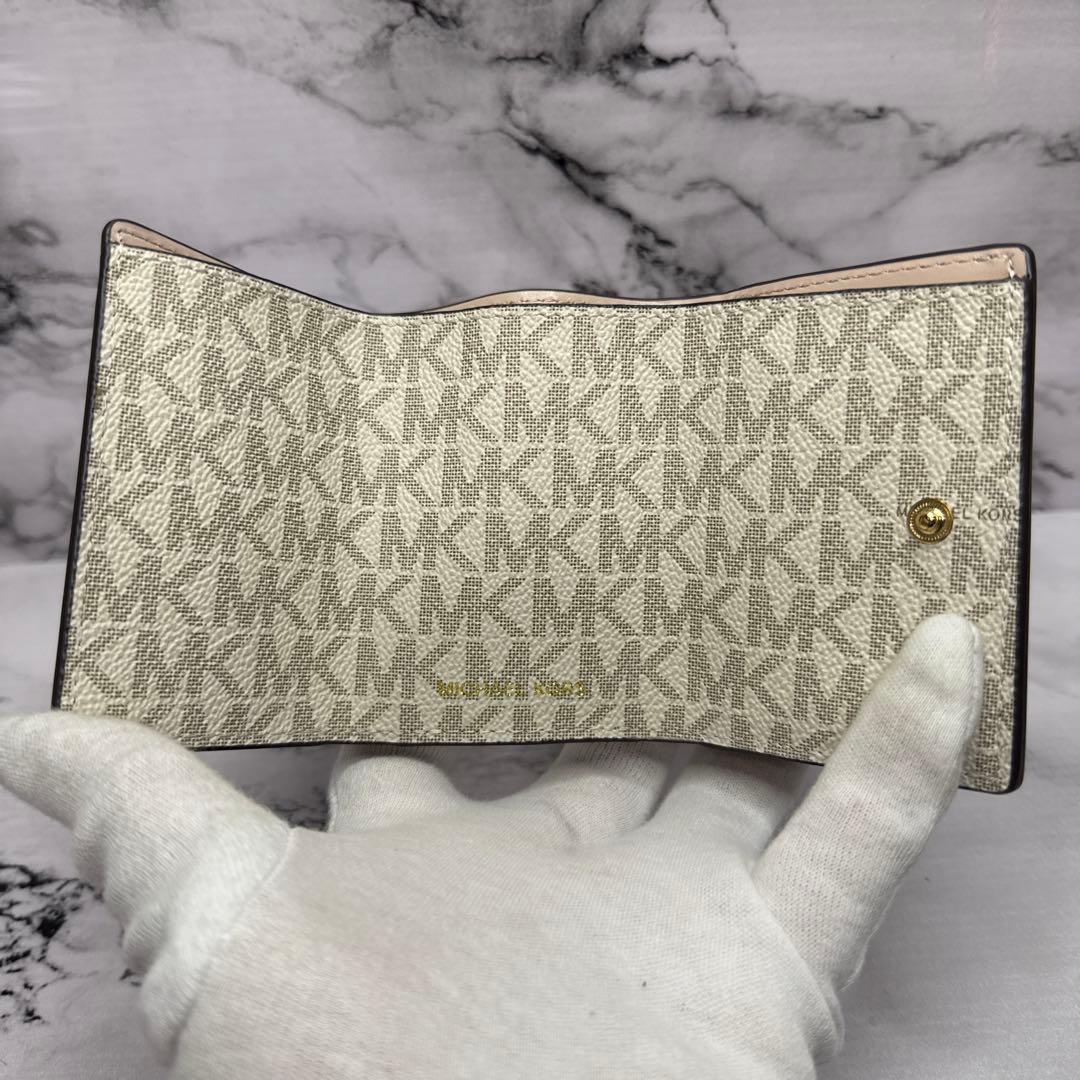 (未使用品)大人気、マイケルコース、ミニ財布、大人気デザイン、総柄、PVC地、金