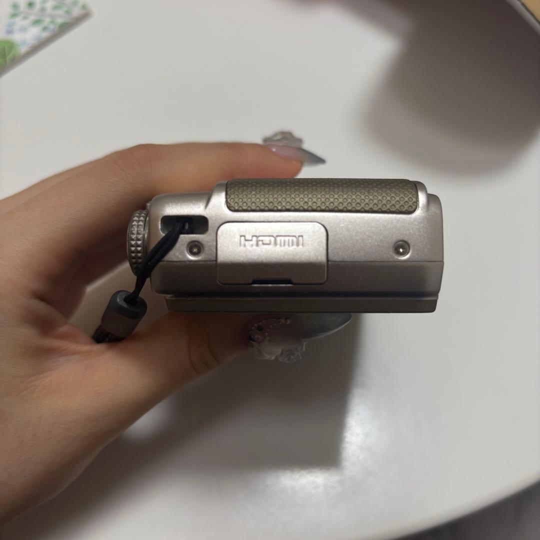 Olympus SH-25MR 16MP コンパクトデジタルカメラ（ゴールド）