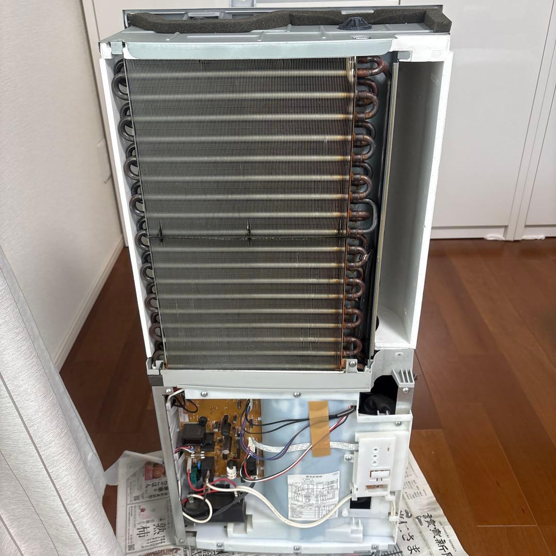 コロナ ウィンドエアコン 冷暖房兼用タイプ CWH-A1822 2022年製