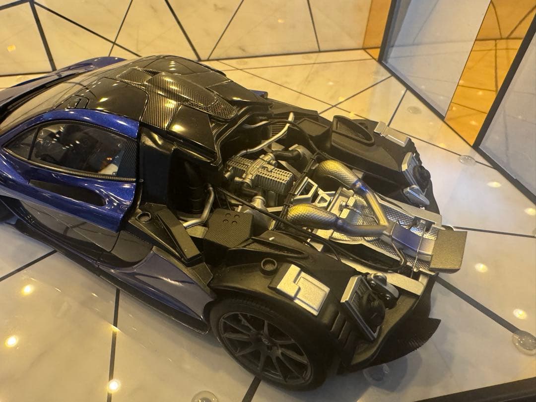 オートアート　P1 マクラーレン　1/18