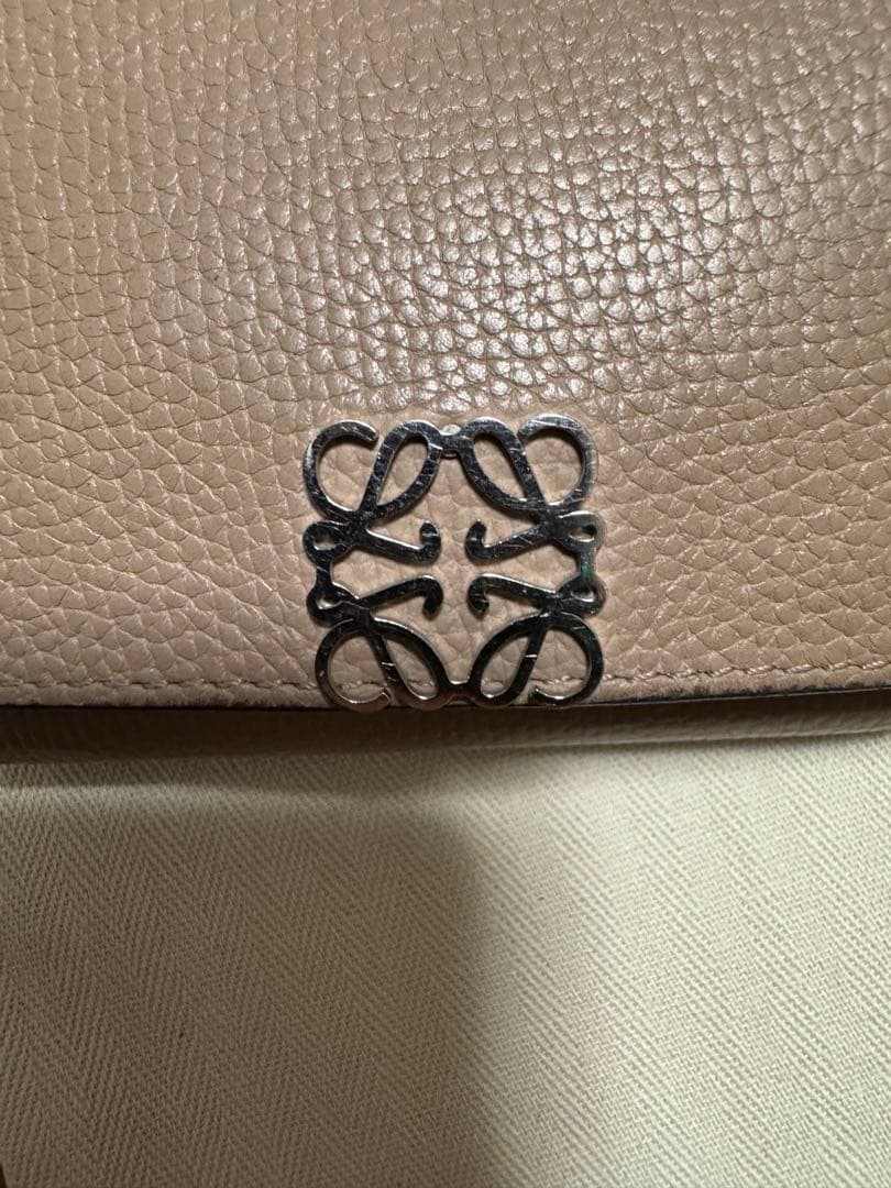 LOEWE ANAGRAM TRIFOLD WALLET サンド