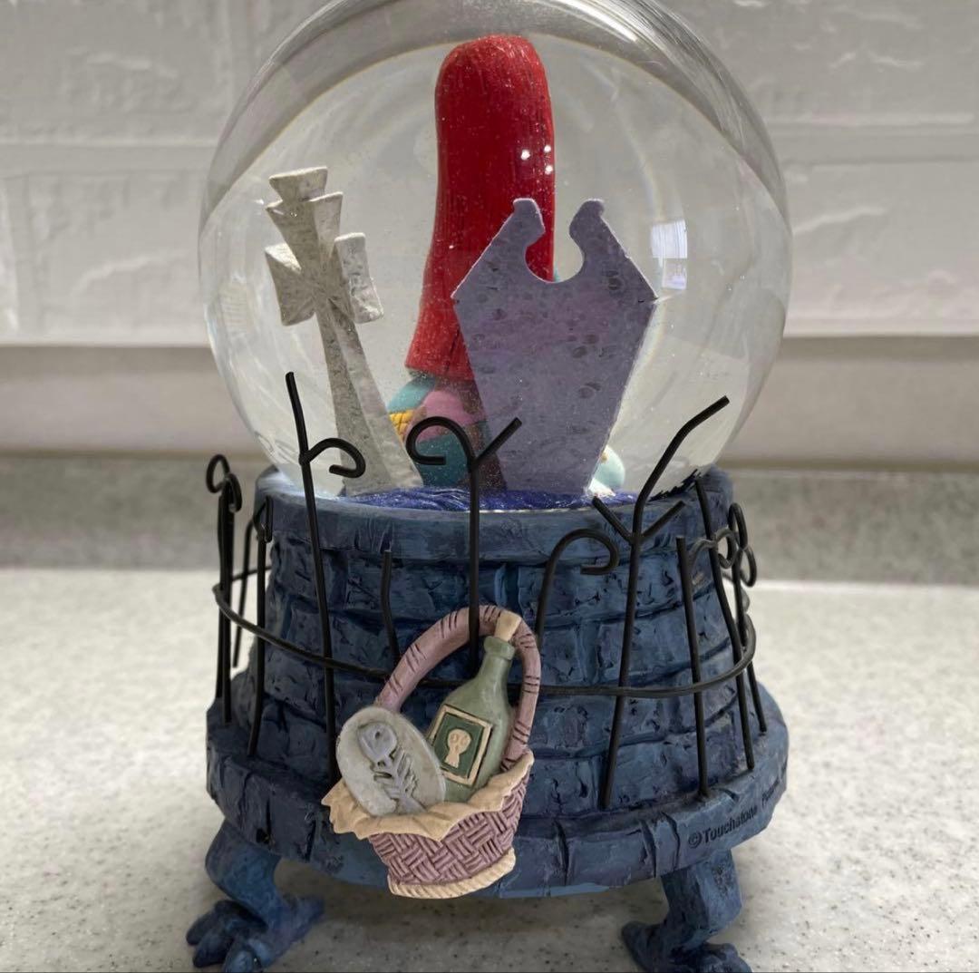 ディズニー ナイトメアービフォアクリスマス スノードーム サリー