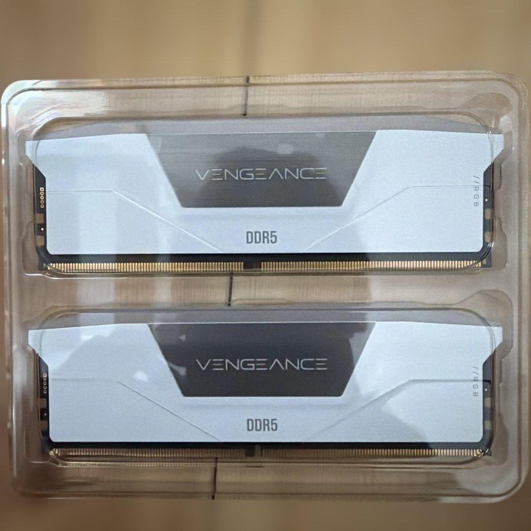 メモリー CORSAIR VENGEANCE RGB DDR5 32GB 6000MHz