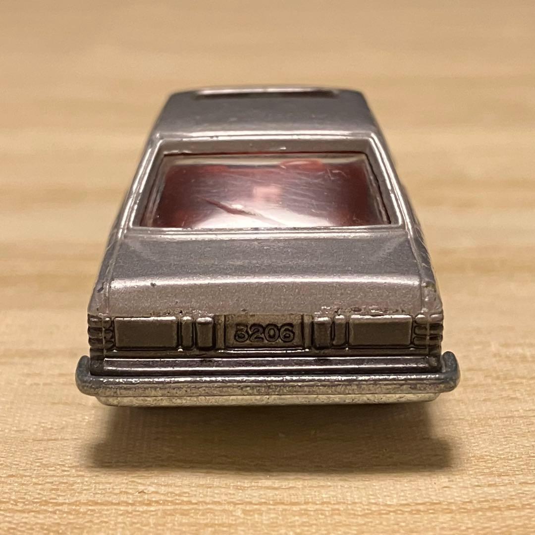 トミカ 日産 ブルーバード ターボ シルバー 1 No.17 1/64