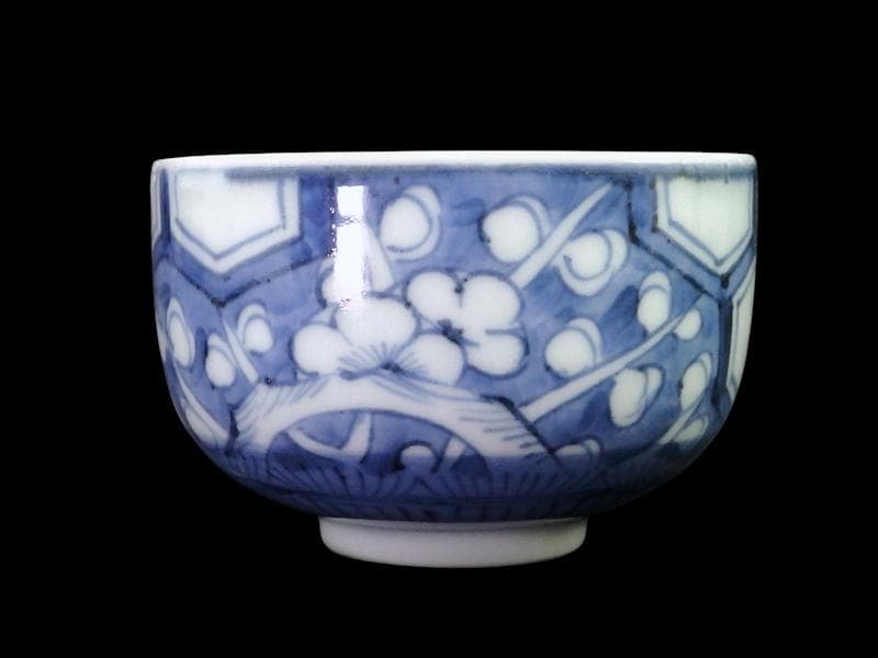 古伊万里　染付 亀甲紋に梅の図　りん茶碗　A598AS-fbvc