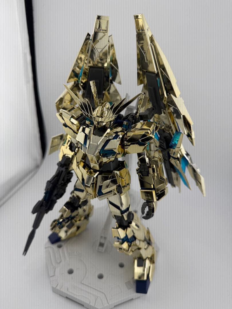MGユニコーンガンダム3号機フェネクス ガンプラ