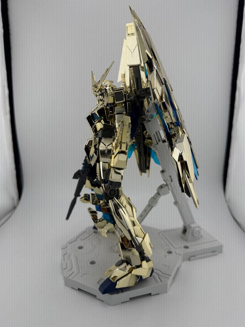 MGユニコーンガンダム3号機フェネクス ガンプラ