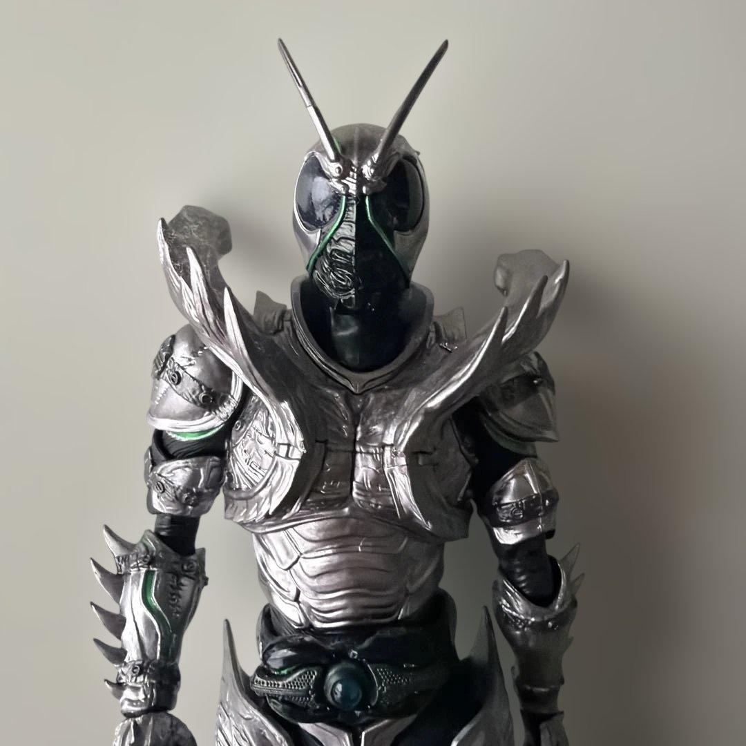 SHフィギュアーツ 仮面ライダーブラックサン、シャドームーン【中古】