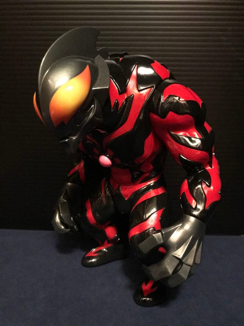 墓場の画廊×ももこ（Momoco Studio）ウルトラマンベリアル　フィギュア