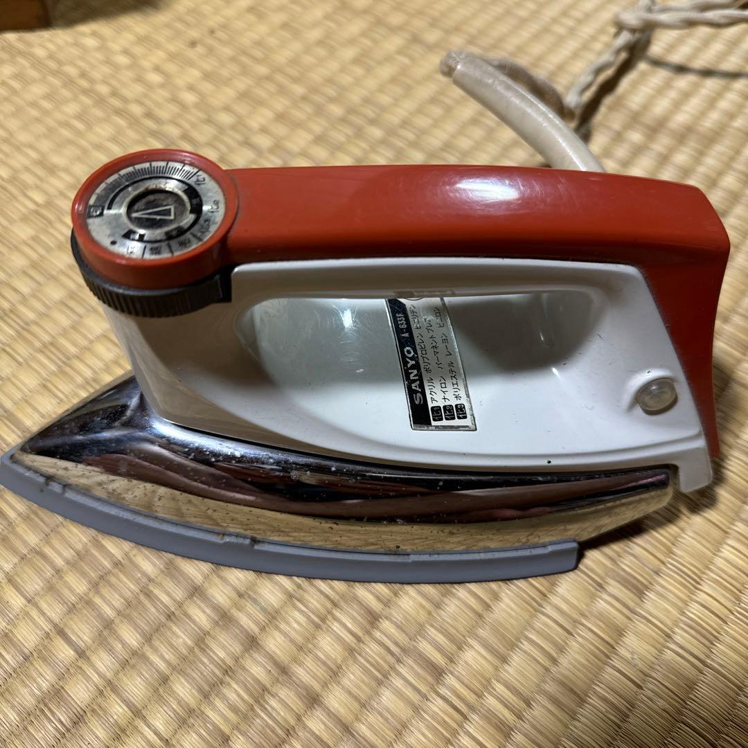 アンティーク　アイロン　サンヨーA633f