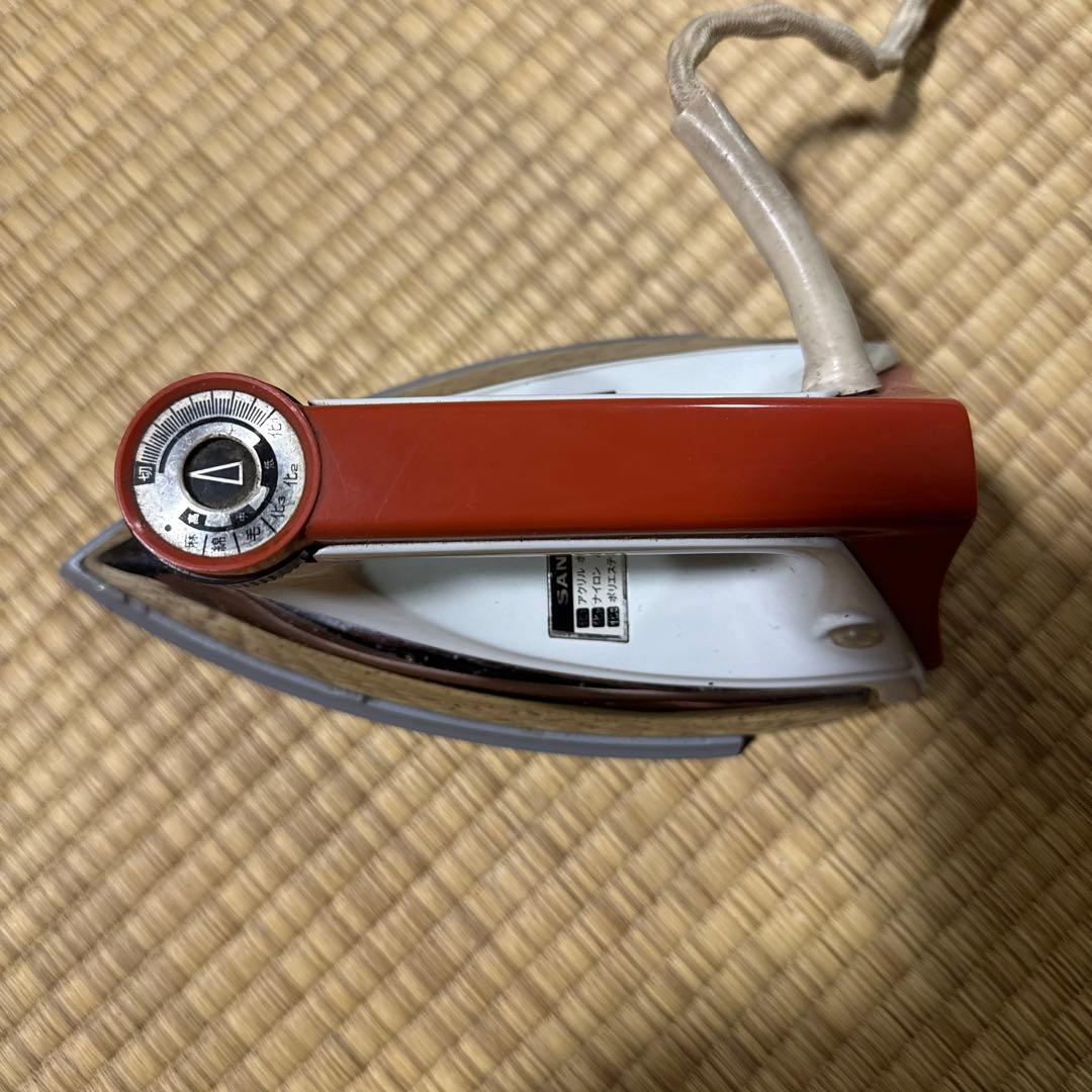 アンティーク　アイロン　サンヨーA633f