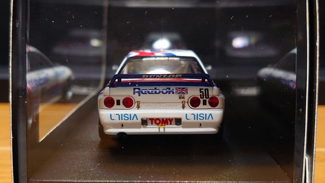 1/43 hpi リーボック r32 bnr32