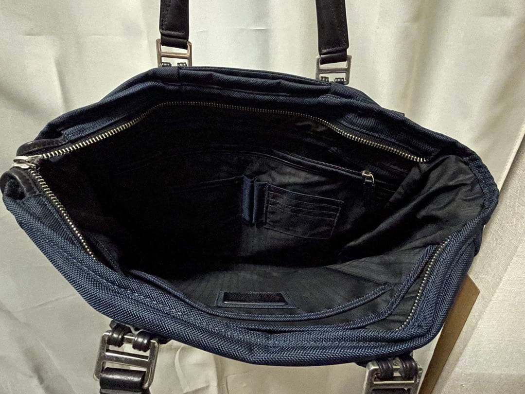 TUMI ネイビー ビジネスバッグ 大容量