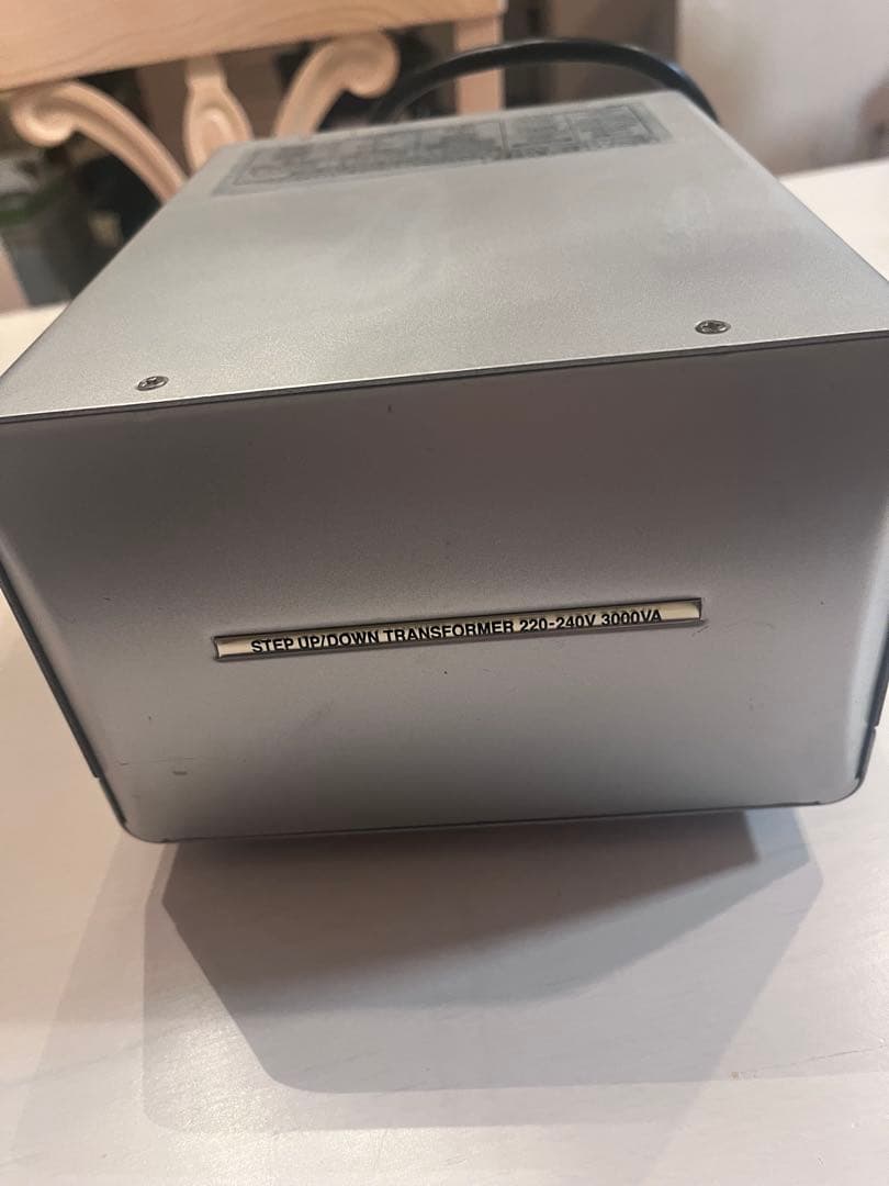 カシムラ 変圧器 3000VA TTS-119C