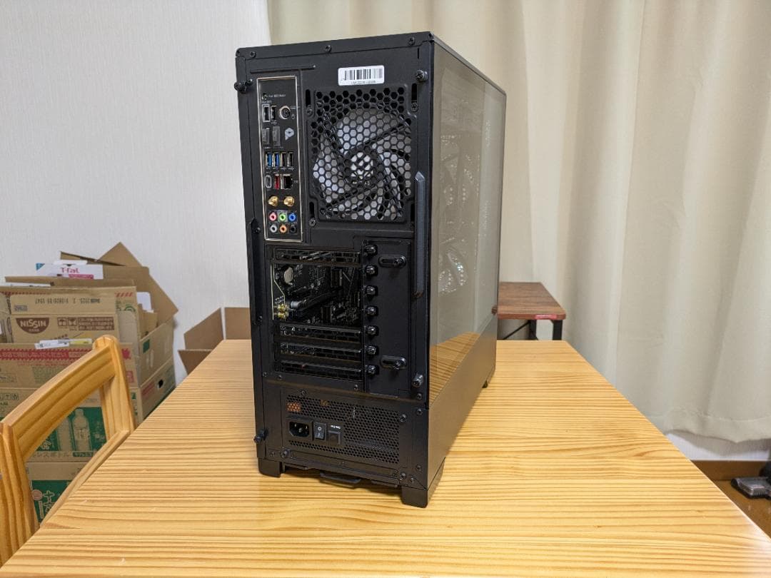 デスクトップPC i7-13700K / DDR5 32GB / 1TB SSD