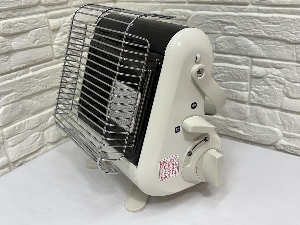 未使用 イワタニ カセットガスストーブ マイ暖 CB-STV-MYD