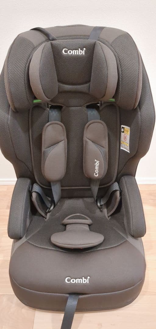 【美品、未使用】コンビ　ジュニアシート　ジョイトリップ アドバンス plus
