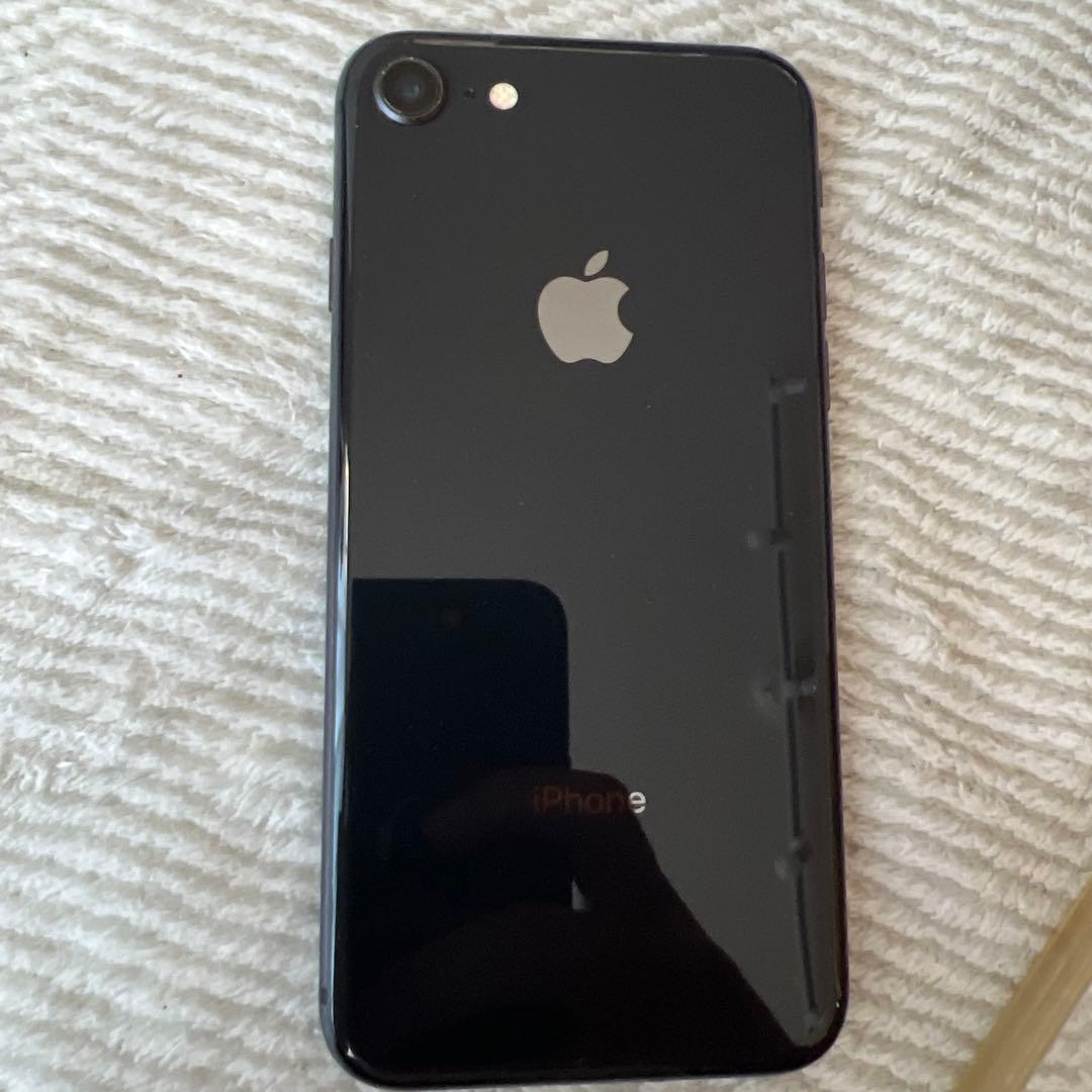 Apple iPhone 8 ブラック 本体