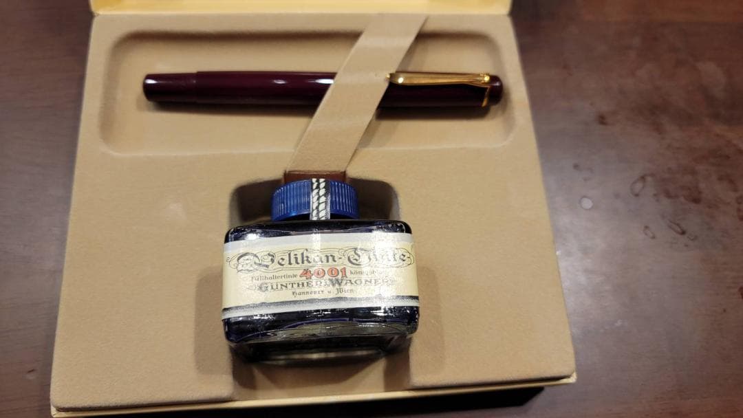 【未使用】Pelikan ペリカン 万年筆＆インクセット GV400