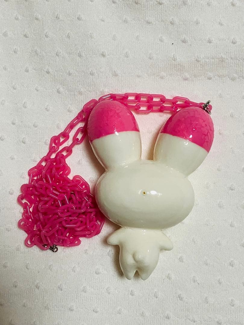 うさたん　フィギュアネックレス　メンヘラチャン