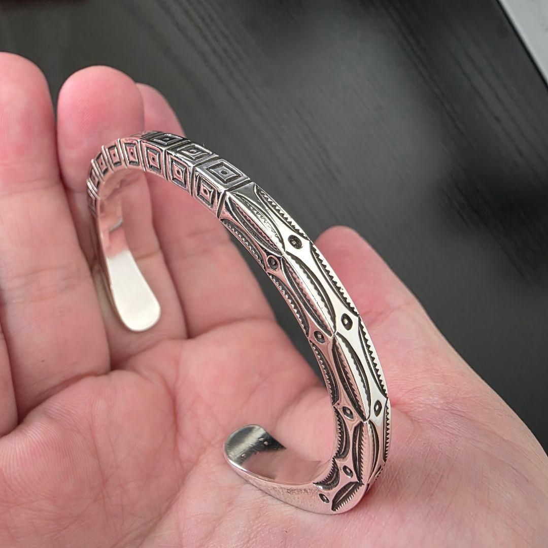 EQUALIZE シルバーバングル