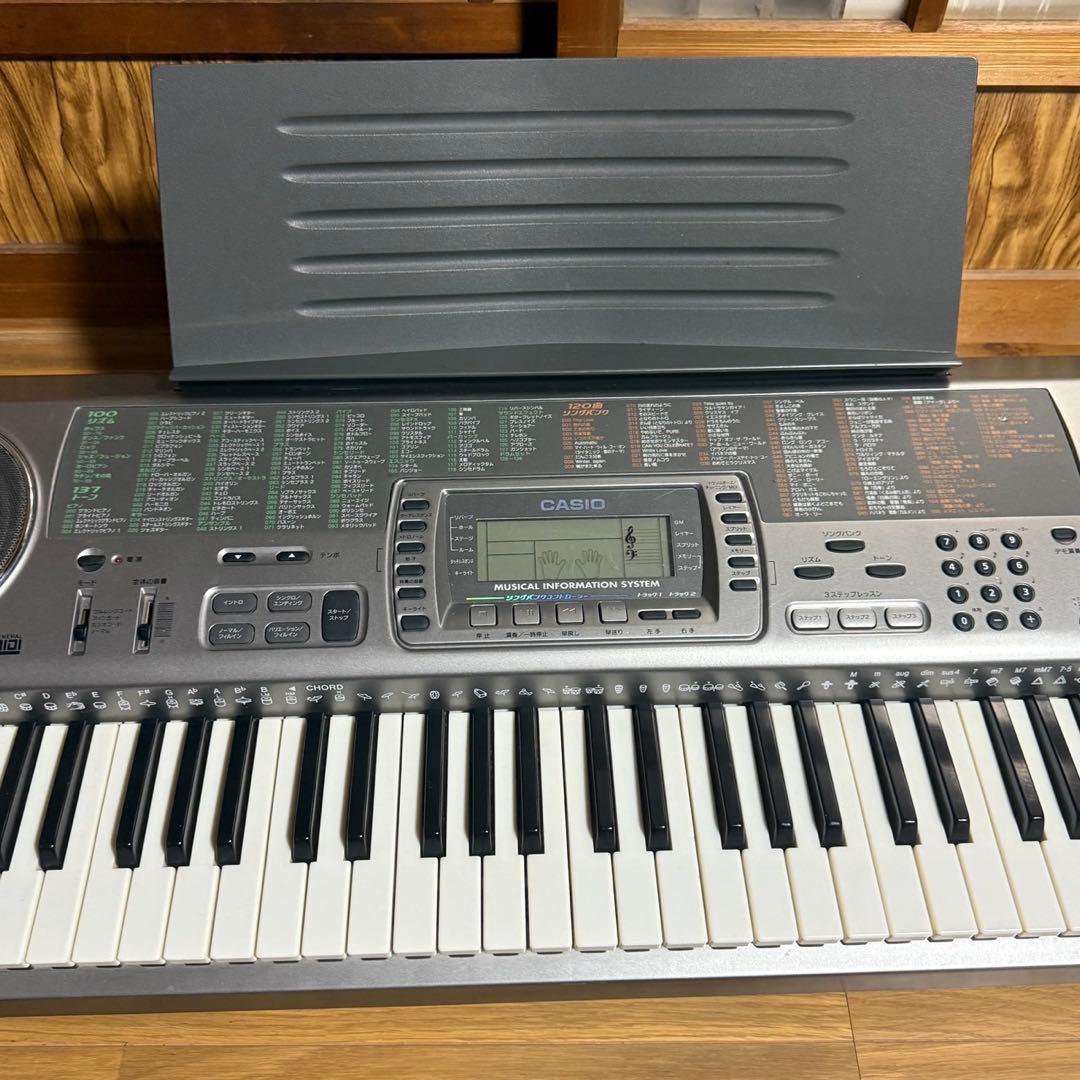 CASIOカシオ LK-80 電子ピアノ　ヒカリナビゲーション付き