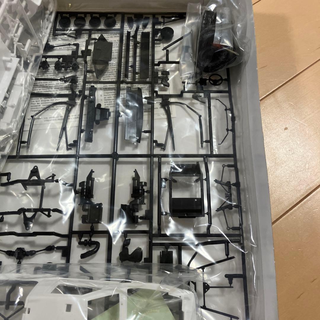 【新品】タミヤ1/24 三菱パジェロ92年パリ〜ル・カップ優勝車 プラモデル