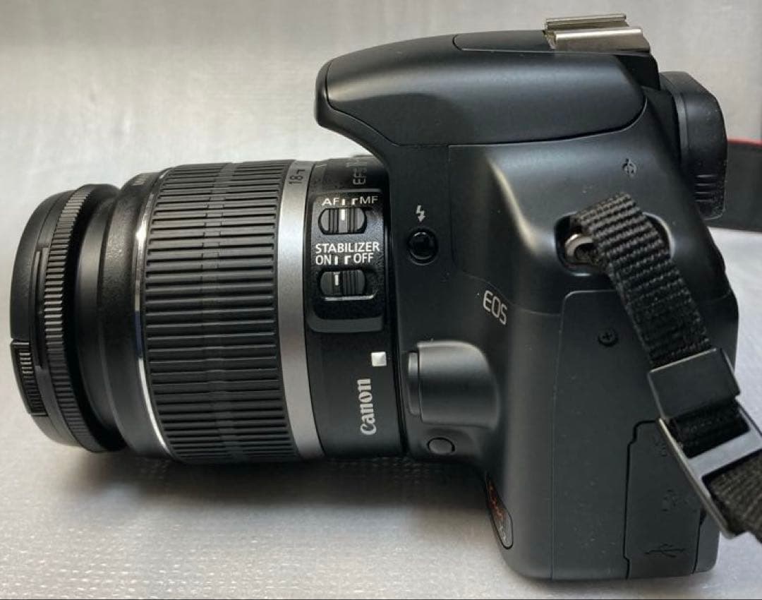 Canon EOS Kiss X2 デジタル一眼レフカメラ（セミハードケース付）