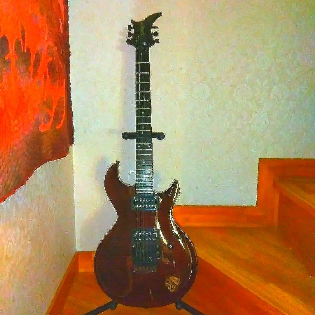 希少モデル ESPジャパンビンテージ　ケース付未調整品　海外高値　売切御免