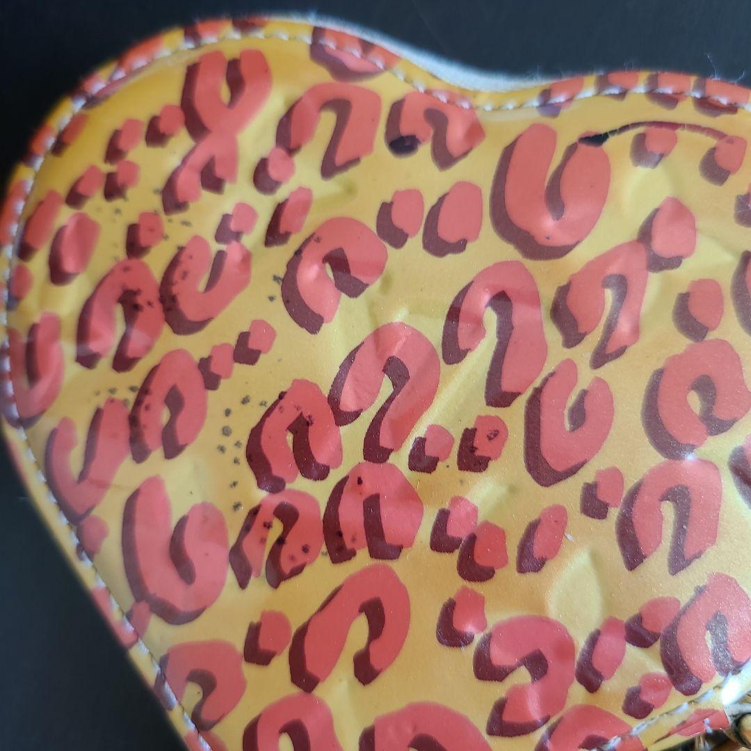 ルイヴィトン　Louis Vuitton ハート型ケース　レオパード