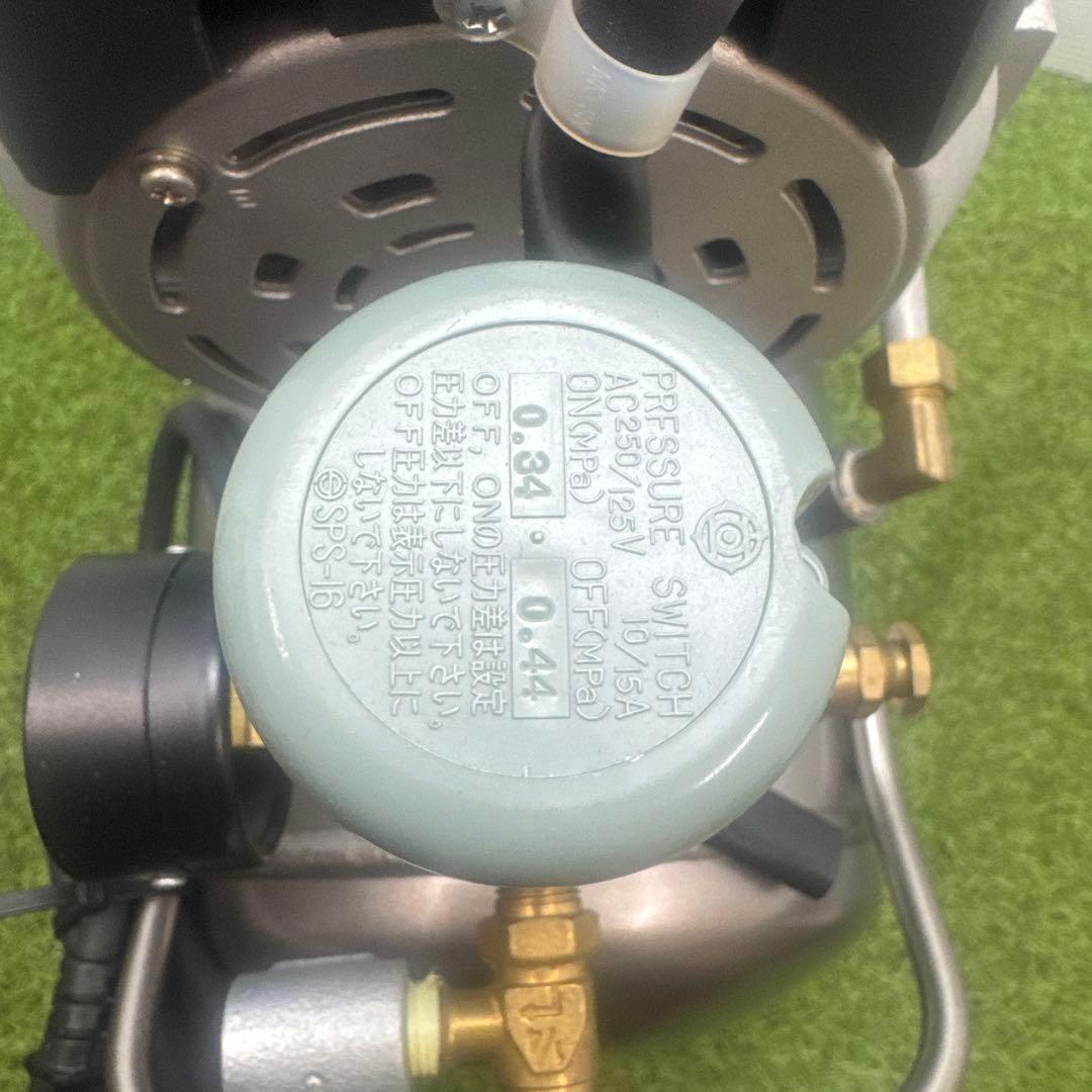 AIR RECEIVER HITACH エアコンプレッサー