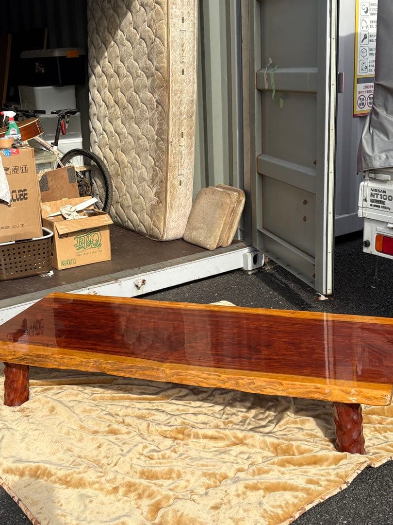 定価70万　1枚板テーブル　送料無料