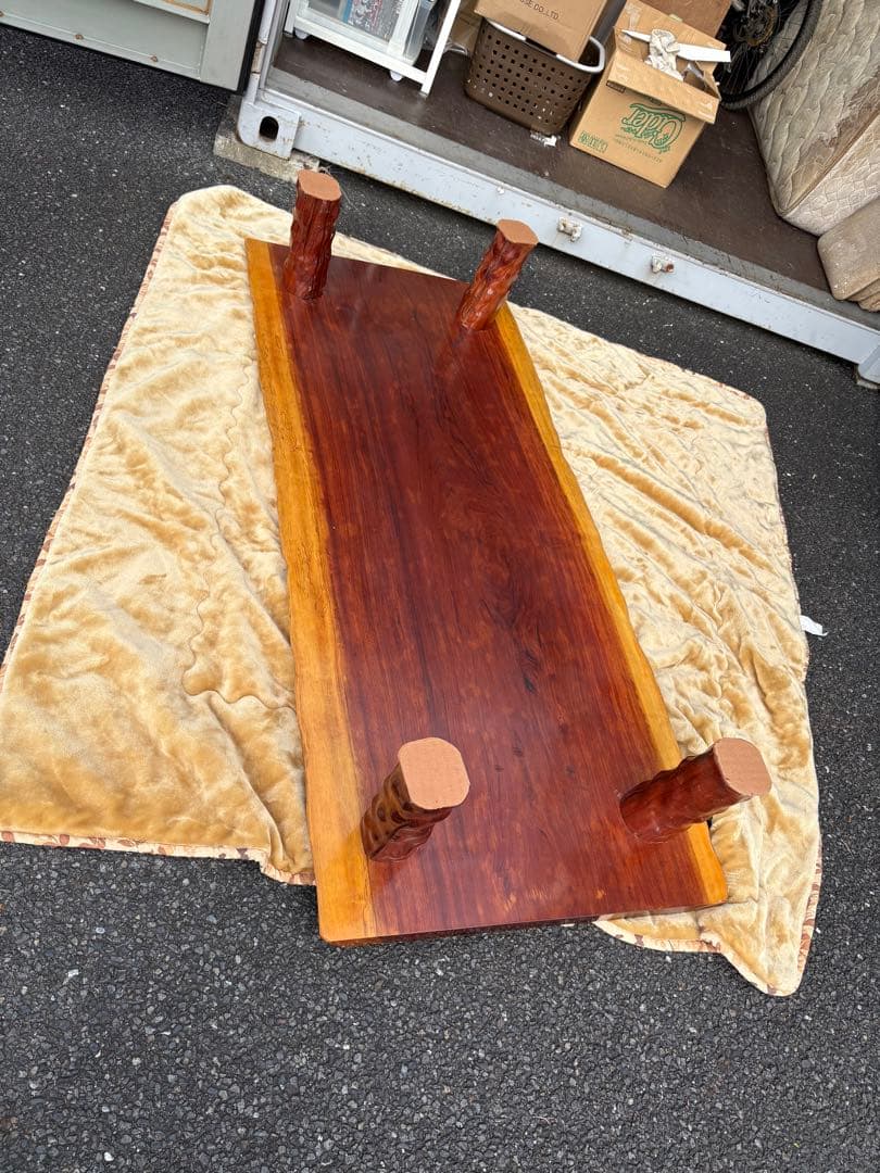 定価70万　1枚板テーブル　送料無料