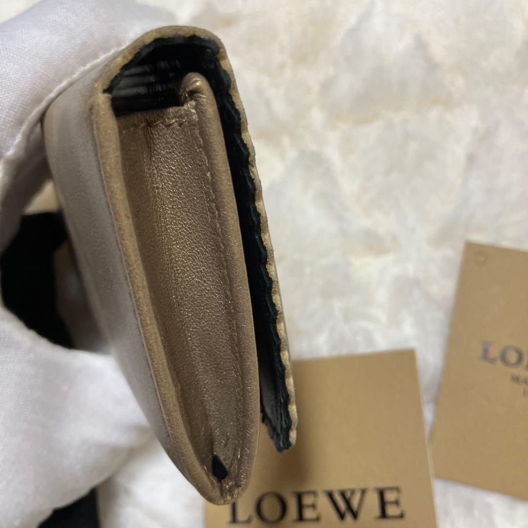 LOEWE（ロエベ）上品なゴールド×ブラック コンパクトウォレット カードケース