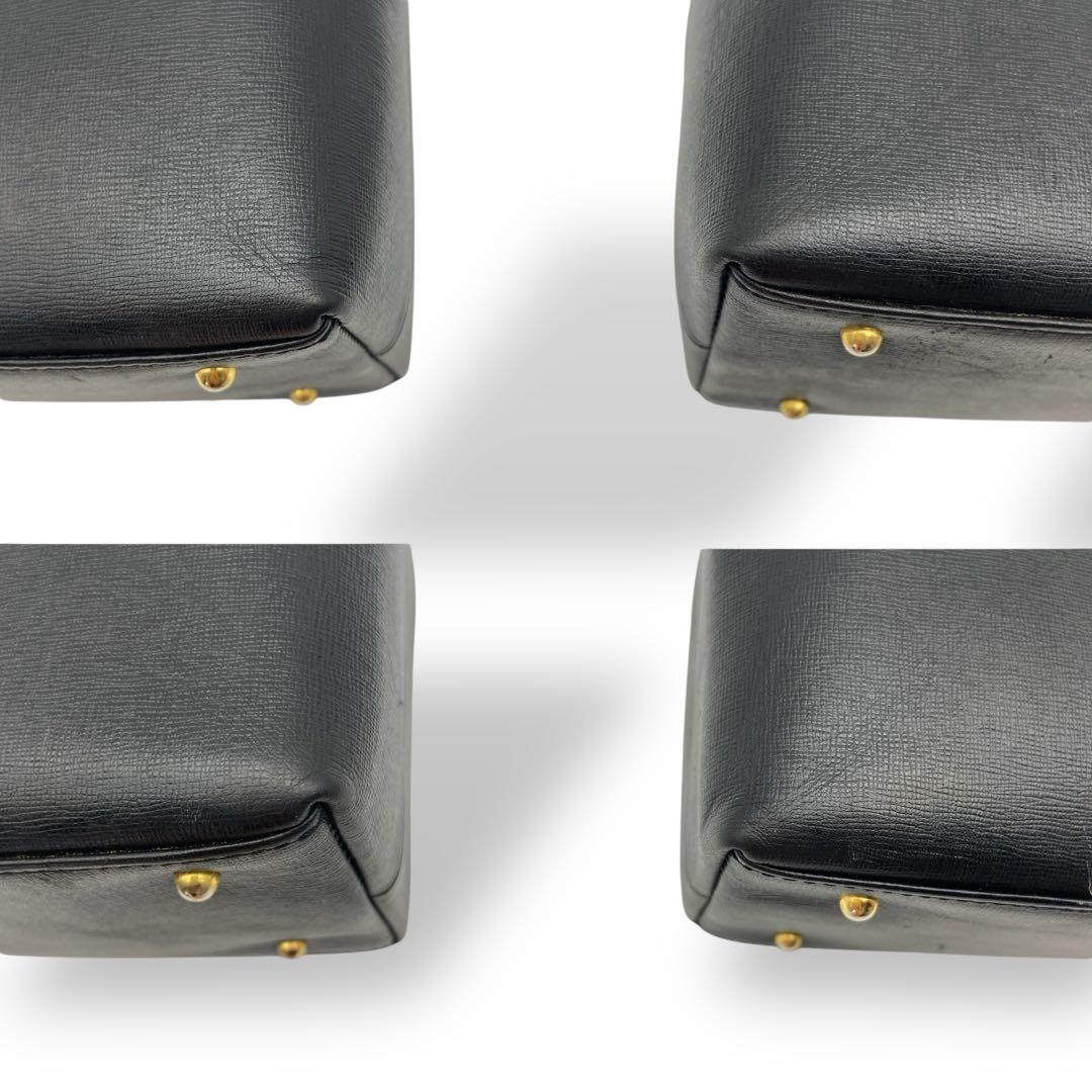 ジバンシー ハンドバッグ 腕掛け レザー 黒 ブラック 金具ロゴ ターンロック