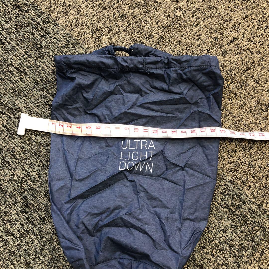UNIQLOウルトラライトダウン収納袋　ジャケットサイズ